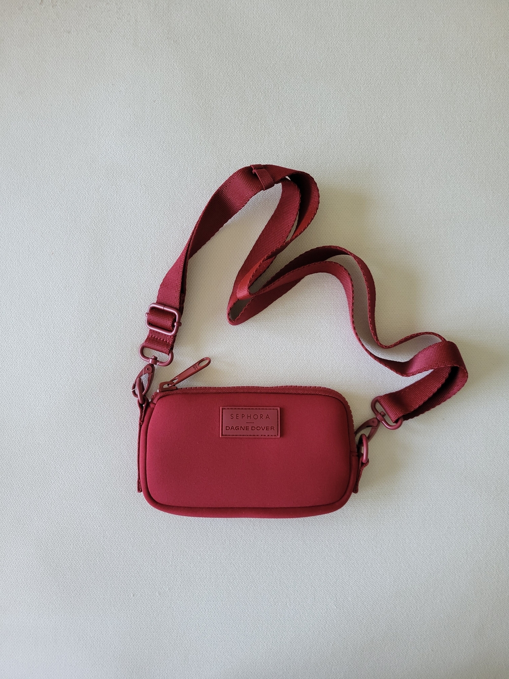 NWOT Dange Dover x Sephora Maroon Mara Neoprene Limited Edition Crossbody Sling